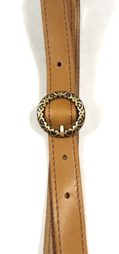 Ceinture pour Elle, en cuir havane et boucle coloris bronze vieilli.