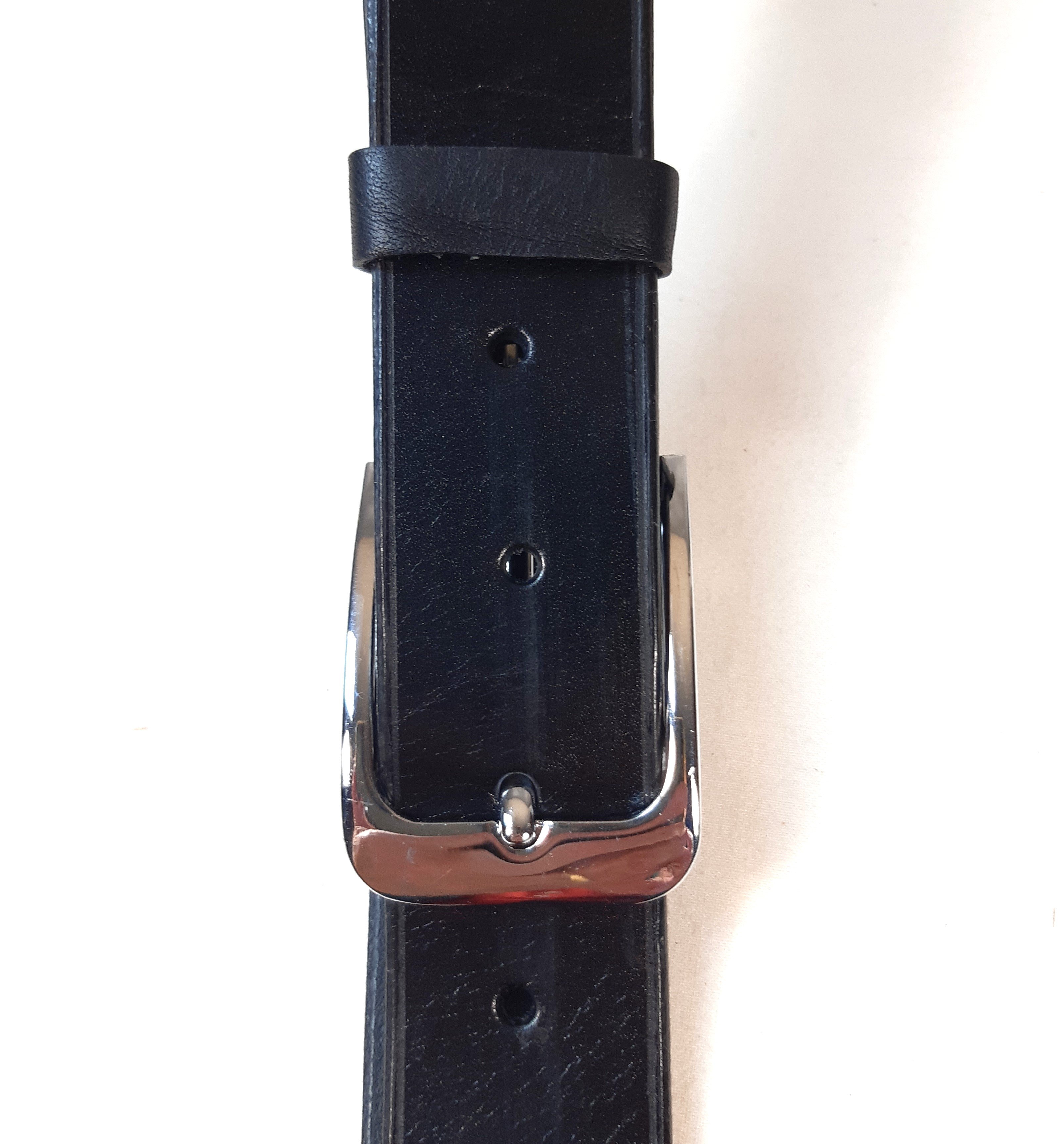 Ceinture cuir homme coloris noir.