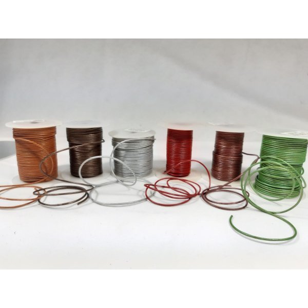 5 m Kordeln aus Rindsleder Durchmesser 2mm