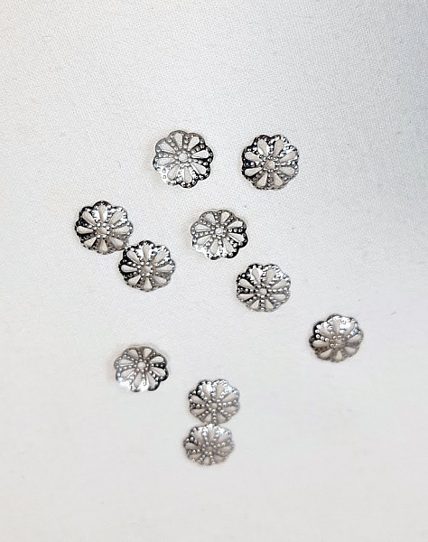 Lot de 90 coupelles diam&egrave;tre 10mm coloris argent