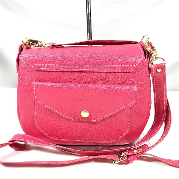 Sac bandouli&egrave;re cuir grain&eacute; rose fuchsia