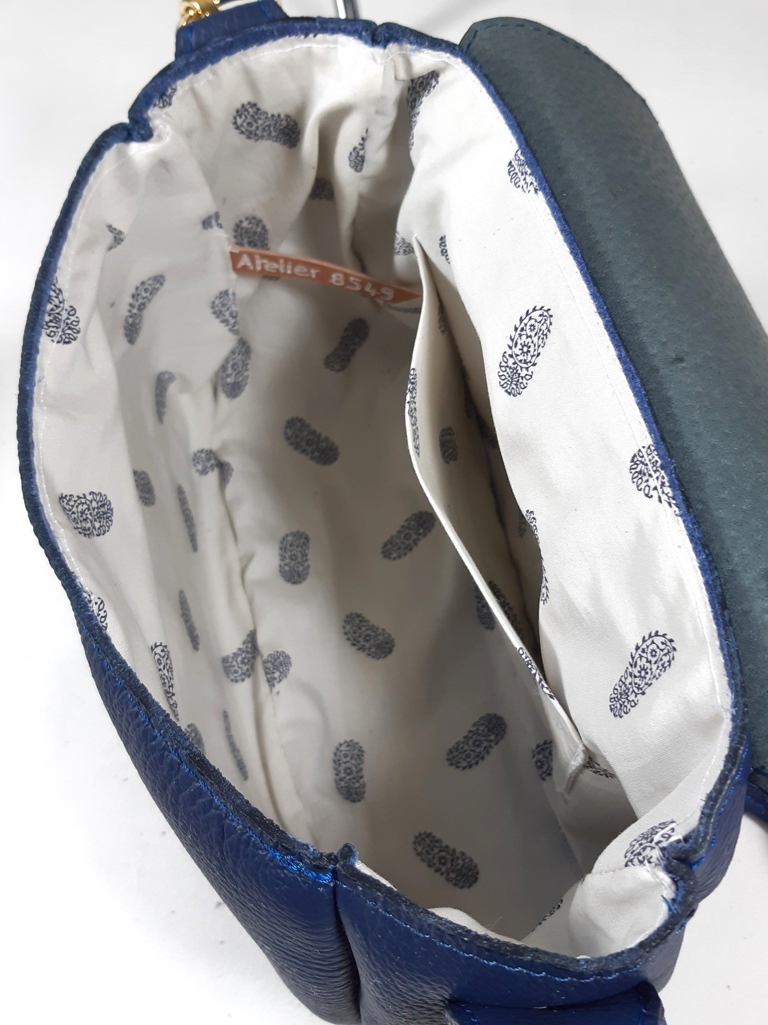 Sac cuir, fermoir papillon .