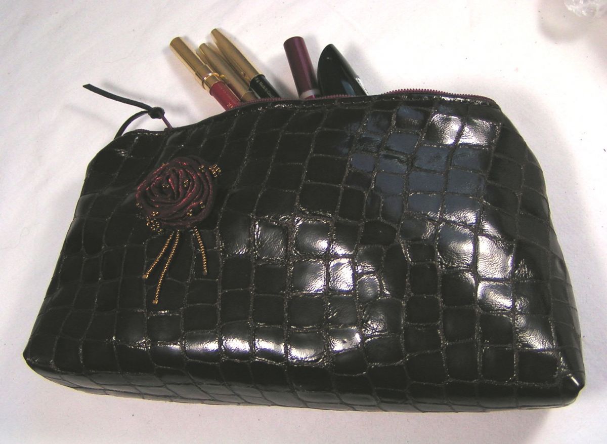 Make-up-Tasche in Bordeaux